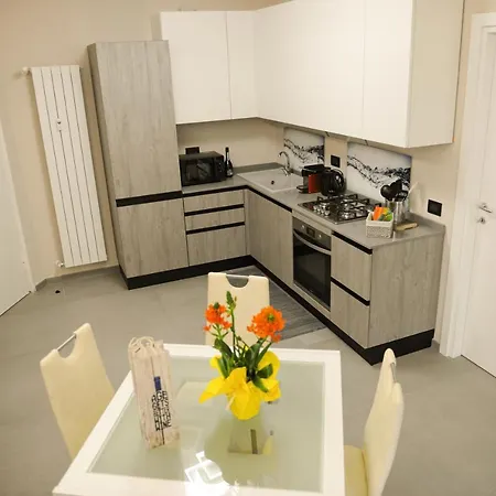 Teo Apartament Cannero Riviera